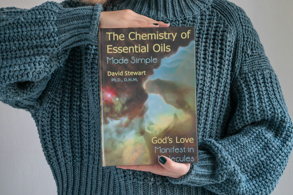 Chemistry of EO Made Simple m2 877570a9